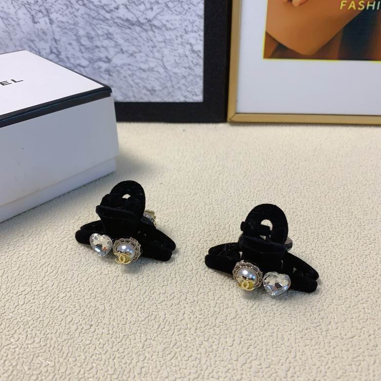 Chanel Hair Grab Clip  (6)